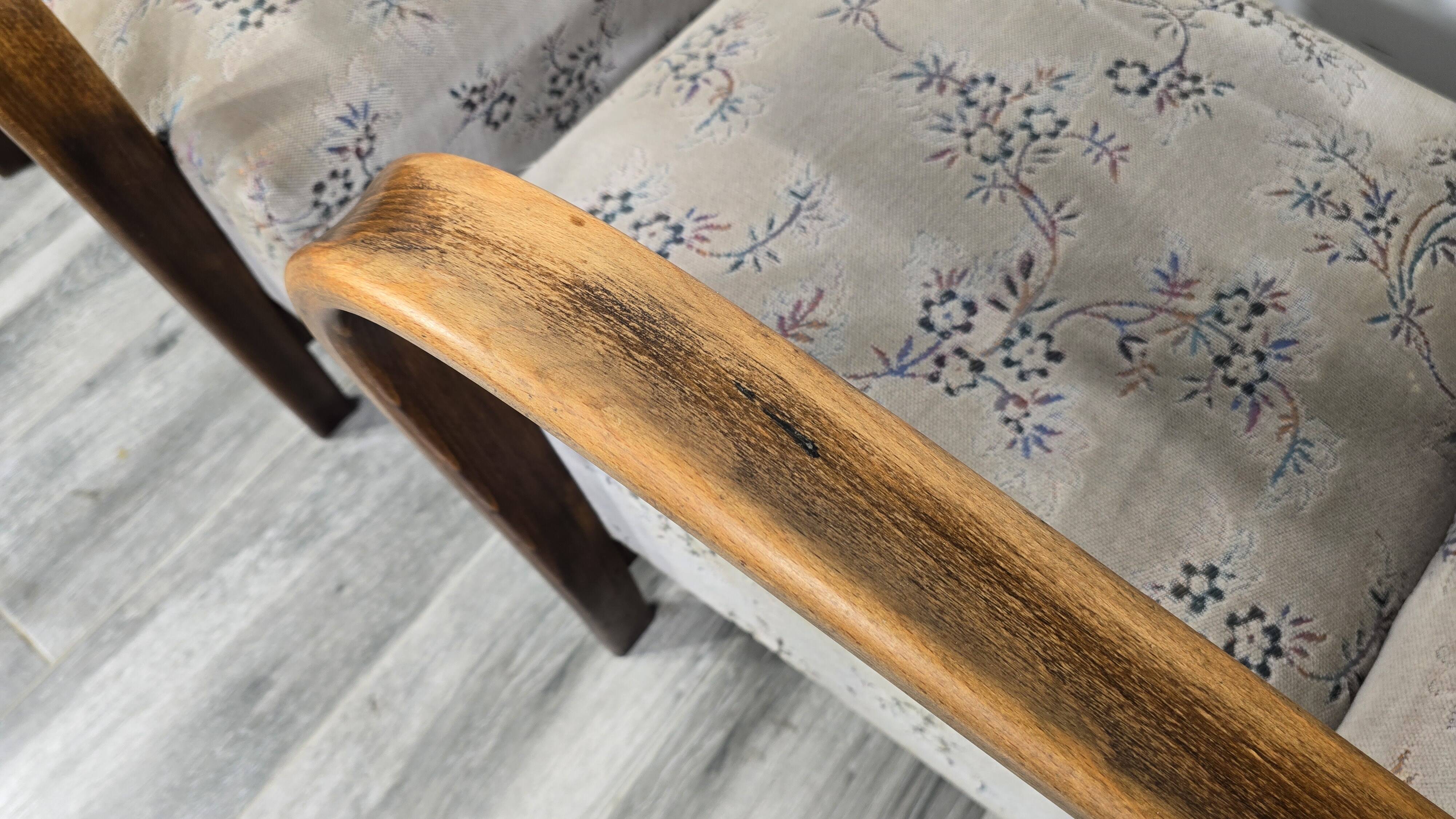 Paire de fauteuils par K. Kozelka et A. Kropacek