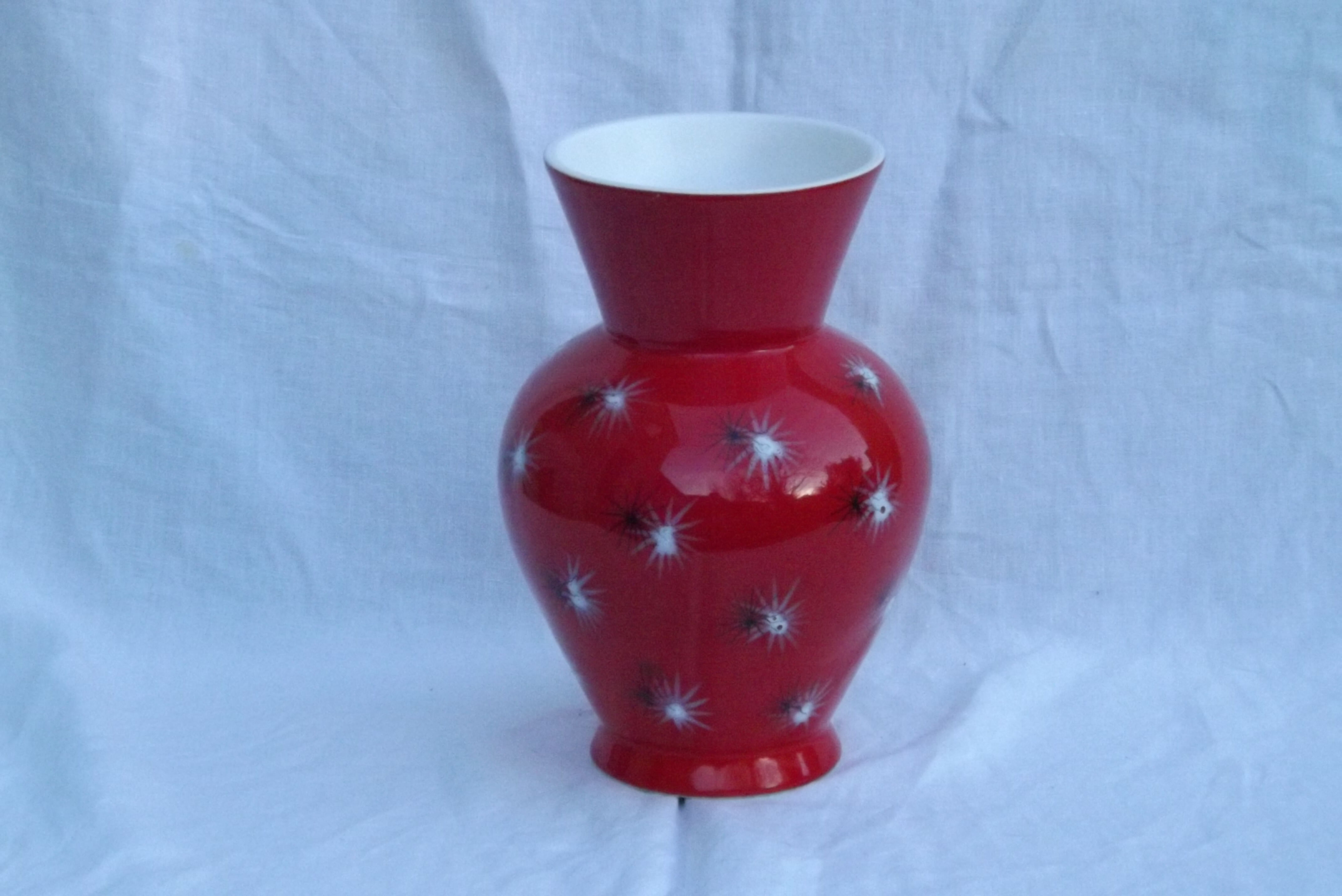 Vintage red baud ceramic vase in Vallauris 50