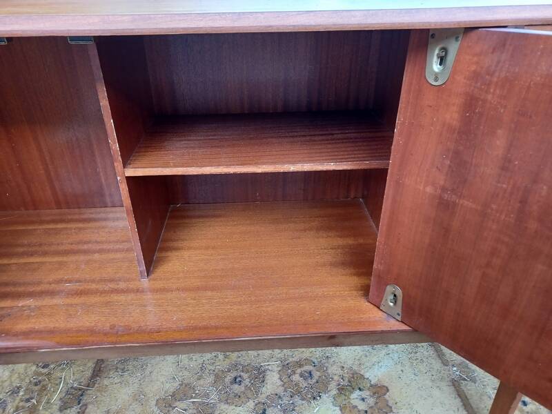 Vintage Scandinavian style sideboard in elm from the 1960s - Low buffet