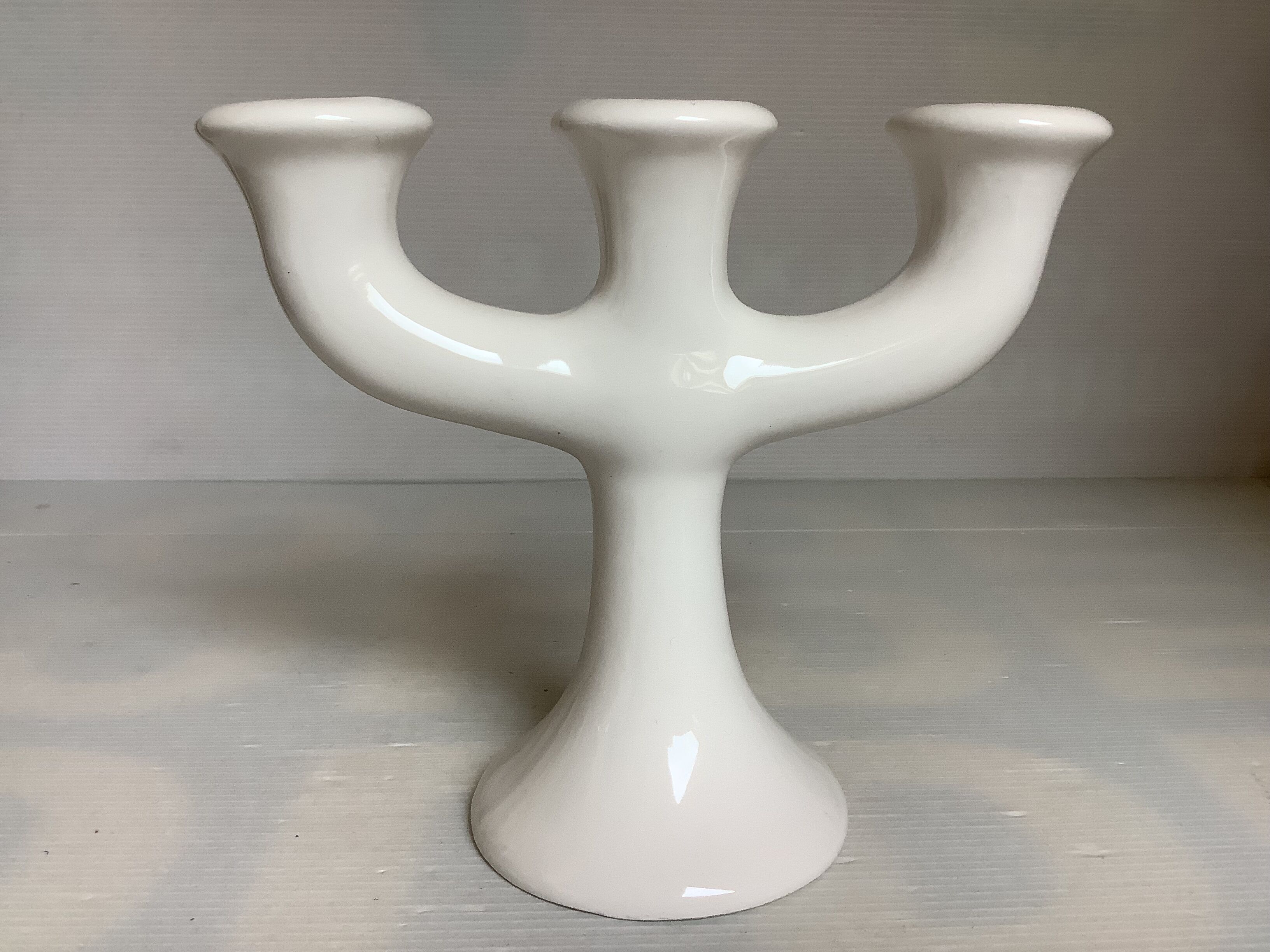 Three-light tulip candlestick holder