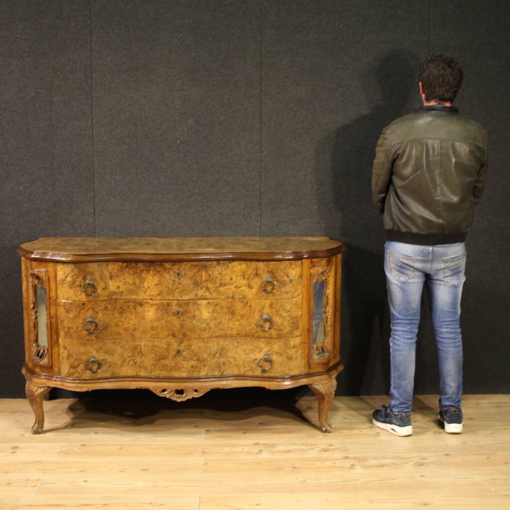 Great Italian chest of drawers from the 20th century