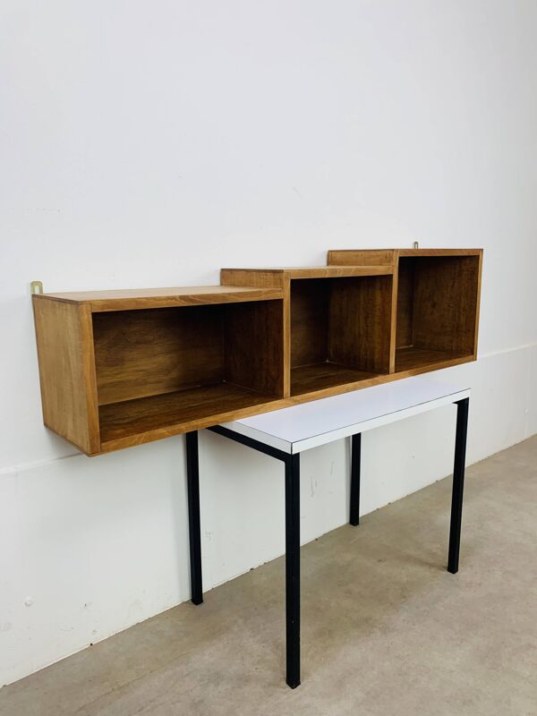 Etagère murale scandinave asymétrique, trois caissons, années 60