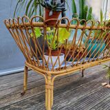Nursery basket for green plants