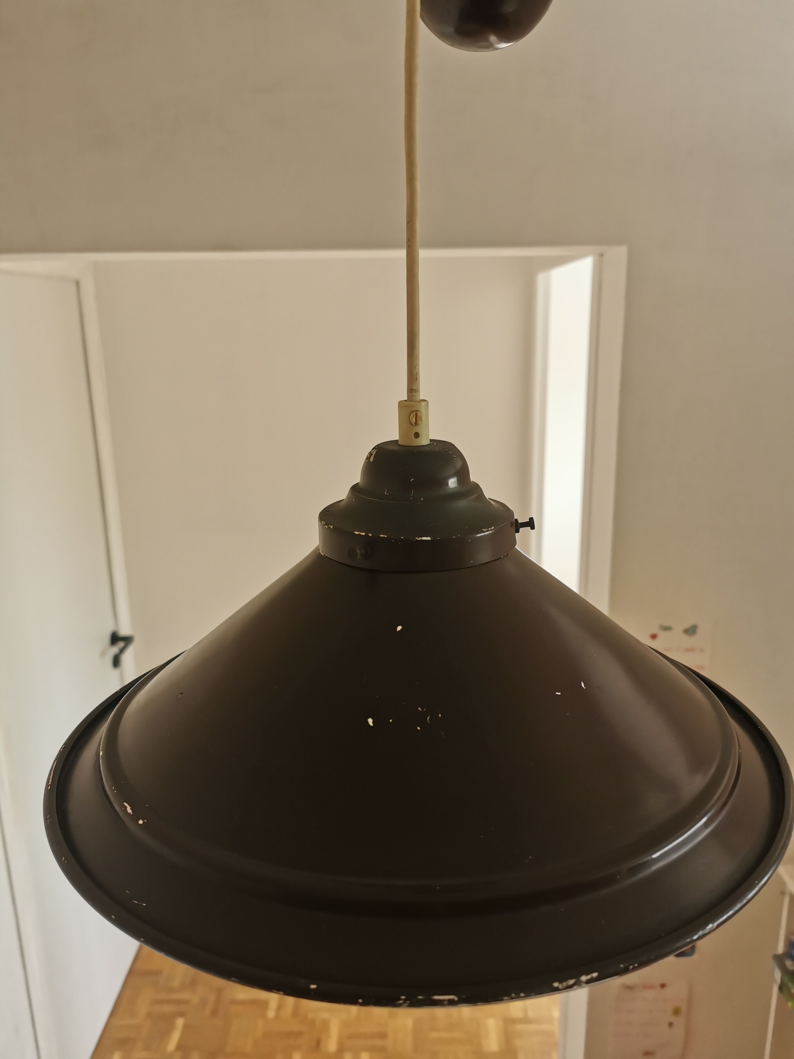 Vintage pulley suspension