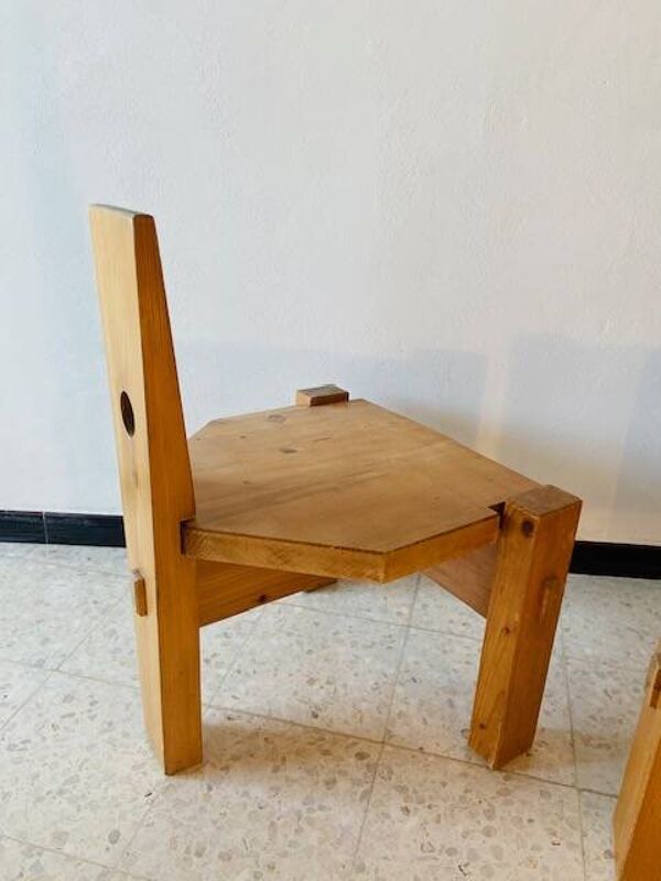 Paire de petites chaises en pin années 1970