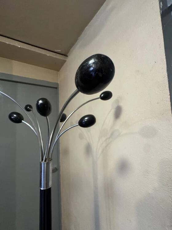 Italian design coat rack – Chrome metal and black lacquer – 1960s-1970s