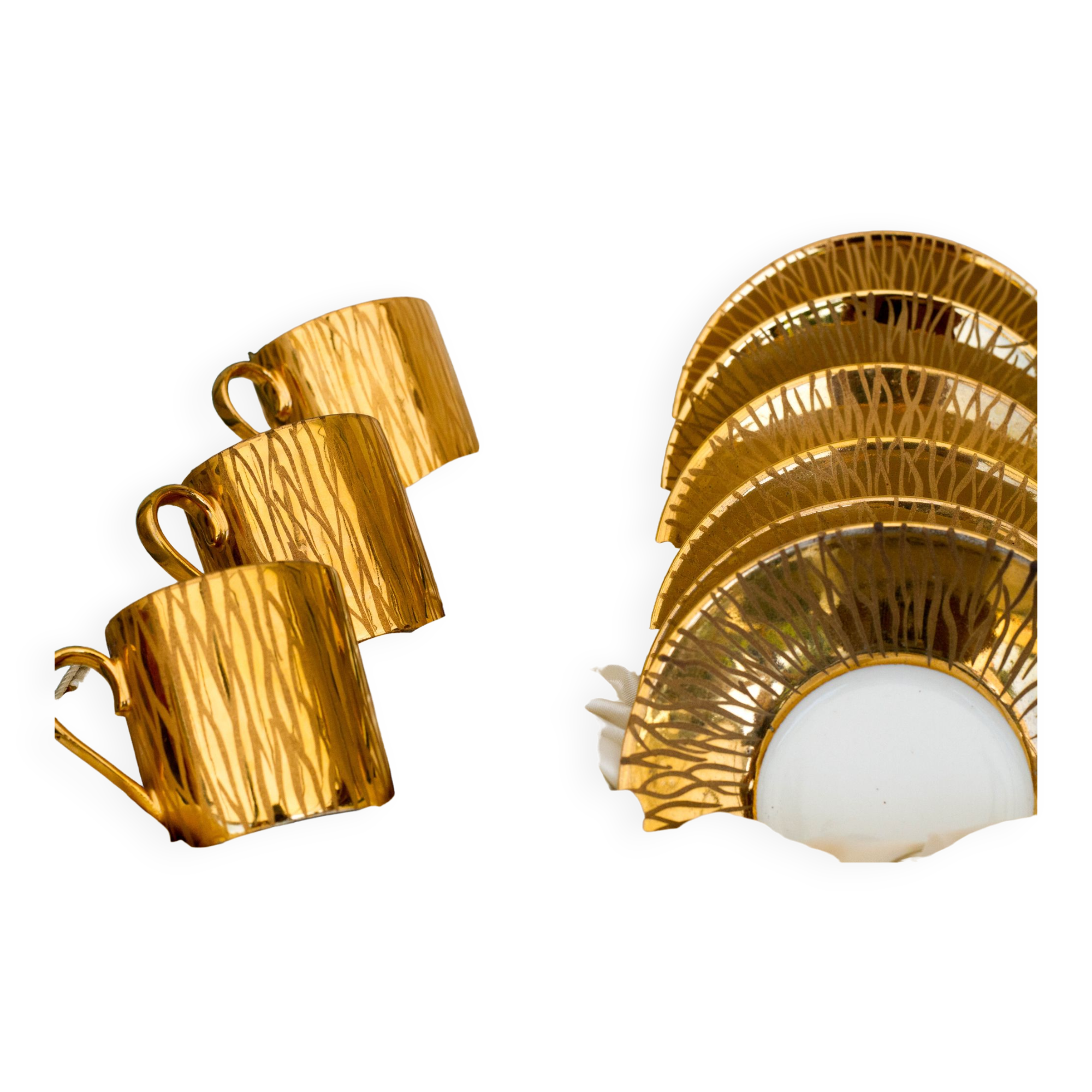 Gold plated tea/coffee cup and saucer set
