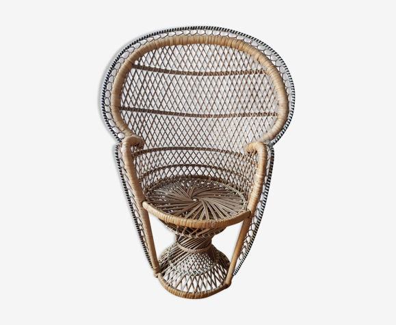 Plant holder wicker armchair