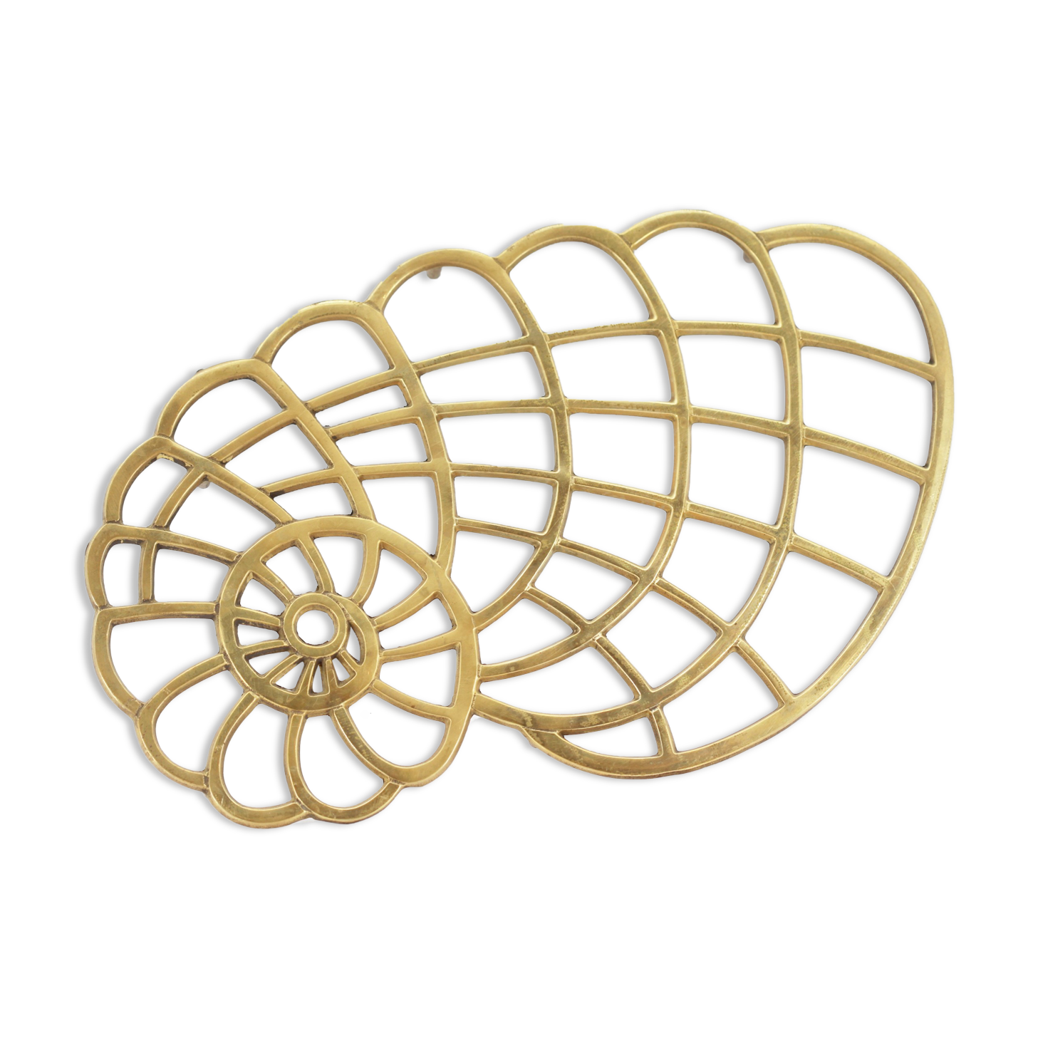 Brass snail flat bottom