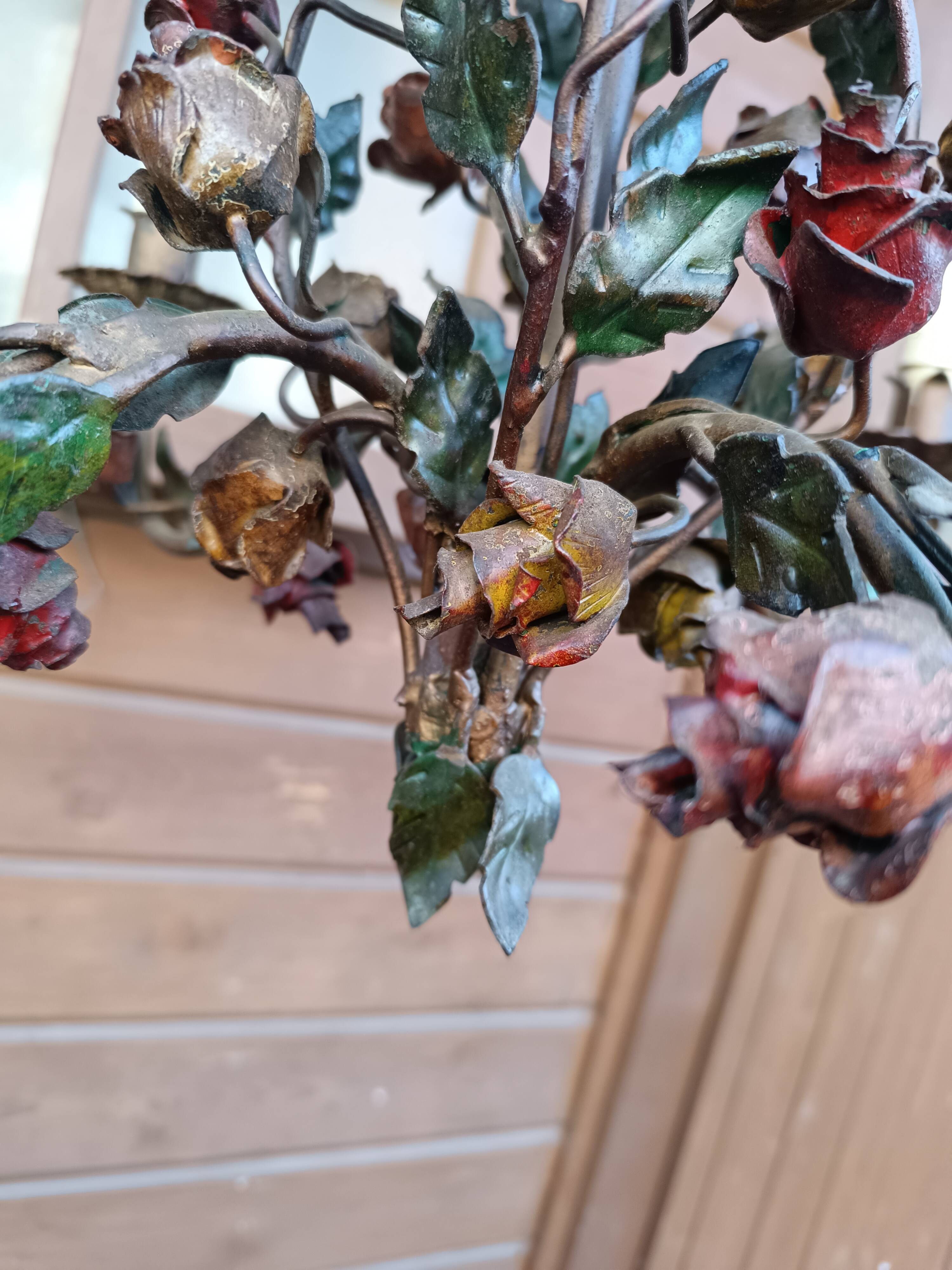 lustrous floral