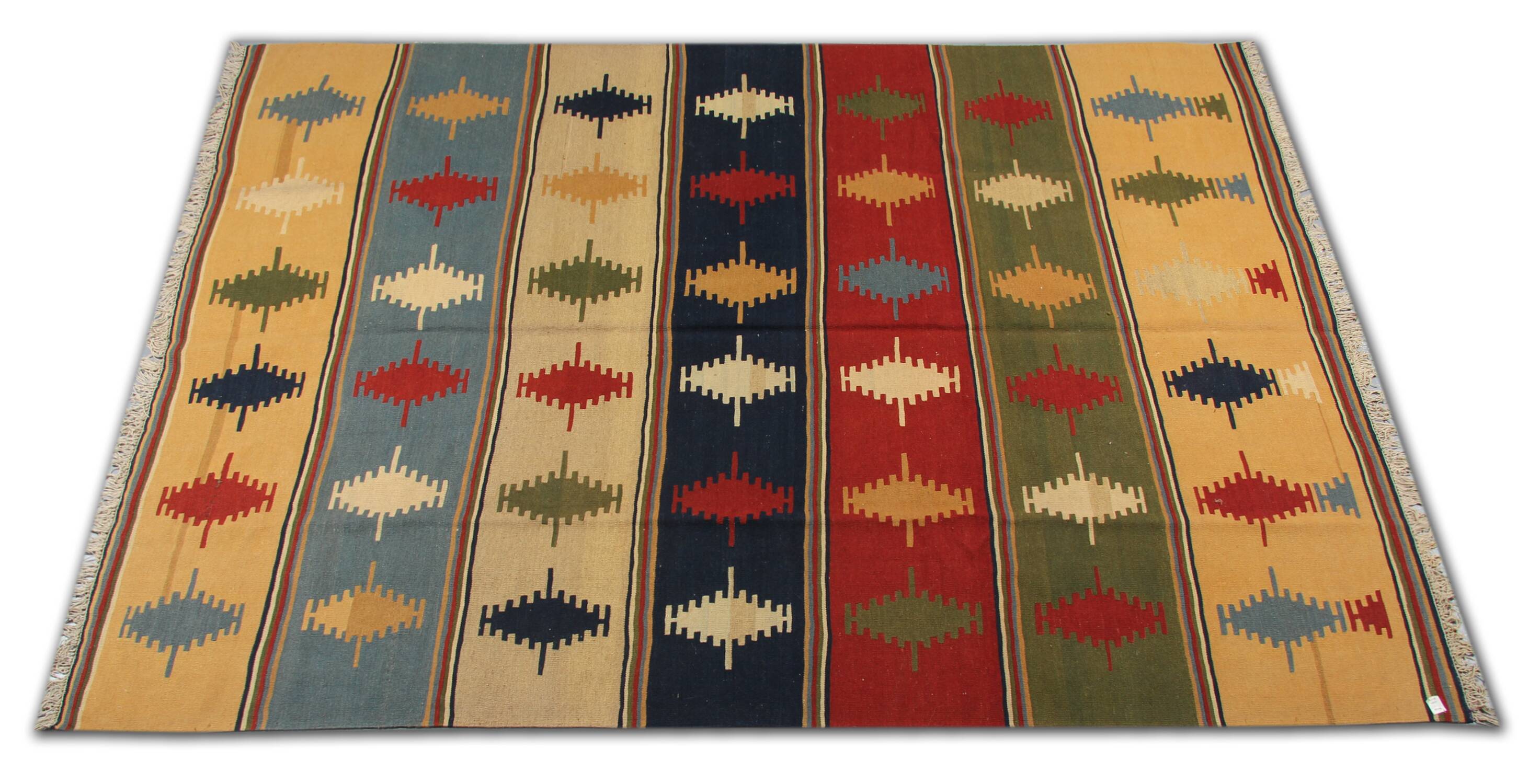 Vintage Qashqai Kilim Runner Rug 293 x 211 cm