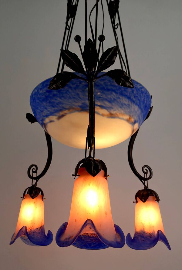 Lustre en Fer Forgé et Pâte de Verre Bleu, Art Deco, France