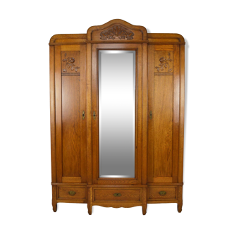 Art Nouveau cabinet in solid carved oak, France, circa 1910