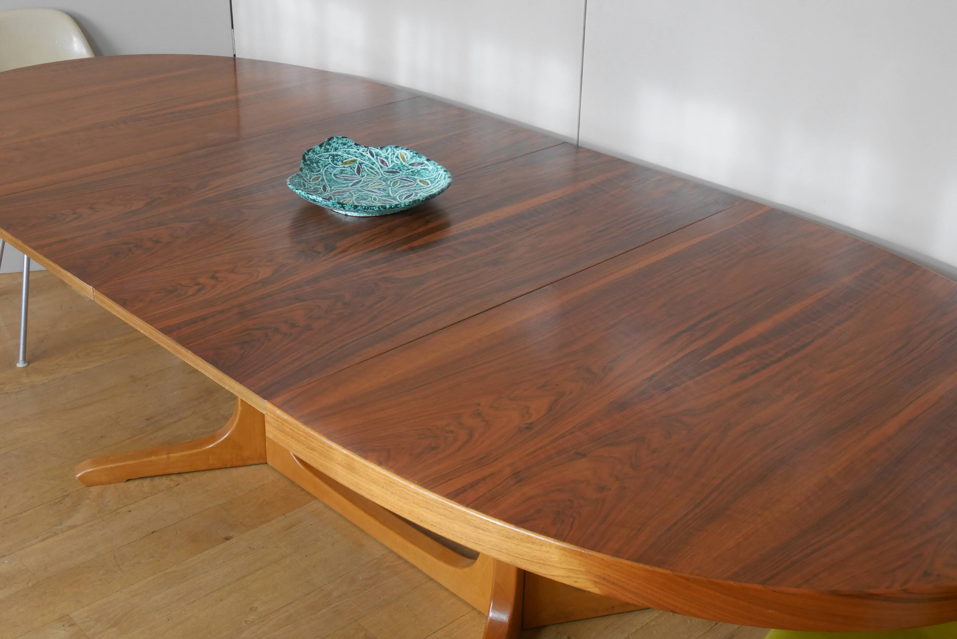 Baumann 250cm extendable oval table in walnut Scandinavian vintage design 60 70 extensions