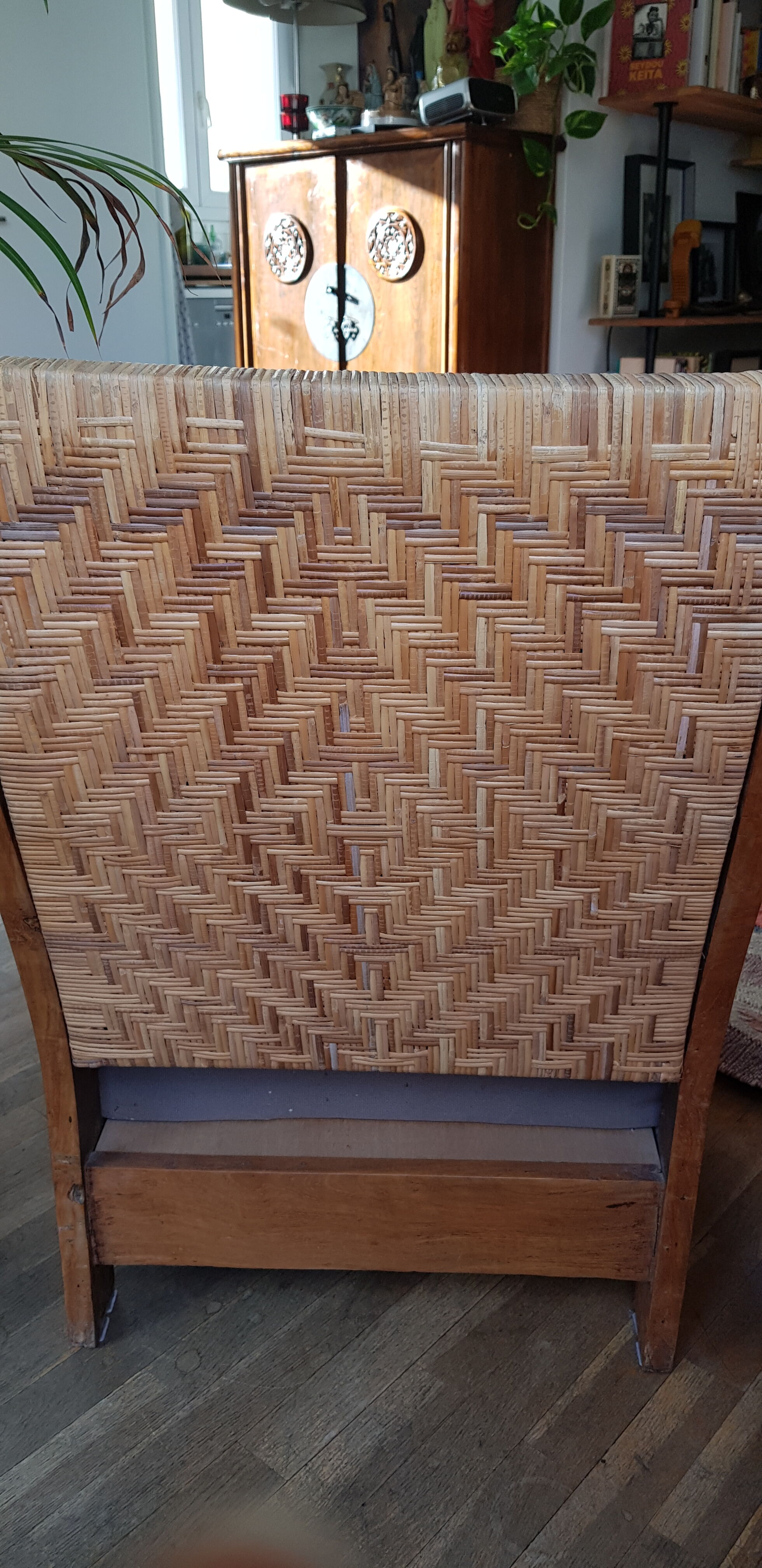 Fauteuil en teck et rotin style colonial indonésien