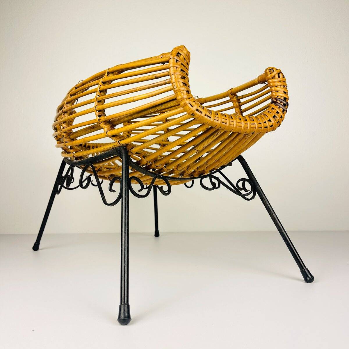 Magazine rack or vintage rattan stand, Italy, 1960s