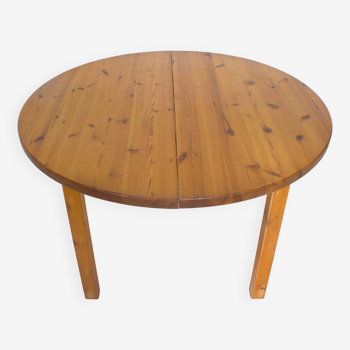 Round extendable pine table