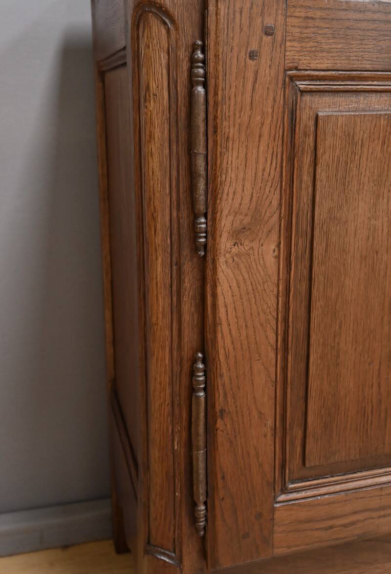 Solid oak sideboard, Louis XV style – Mid-19th century