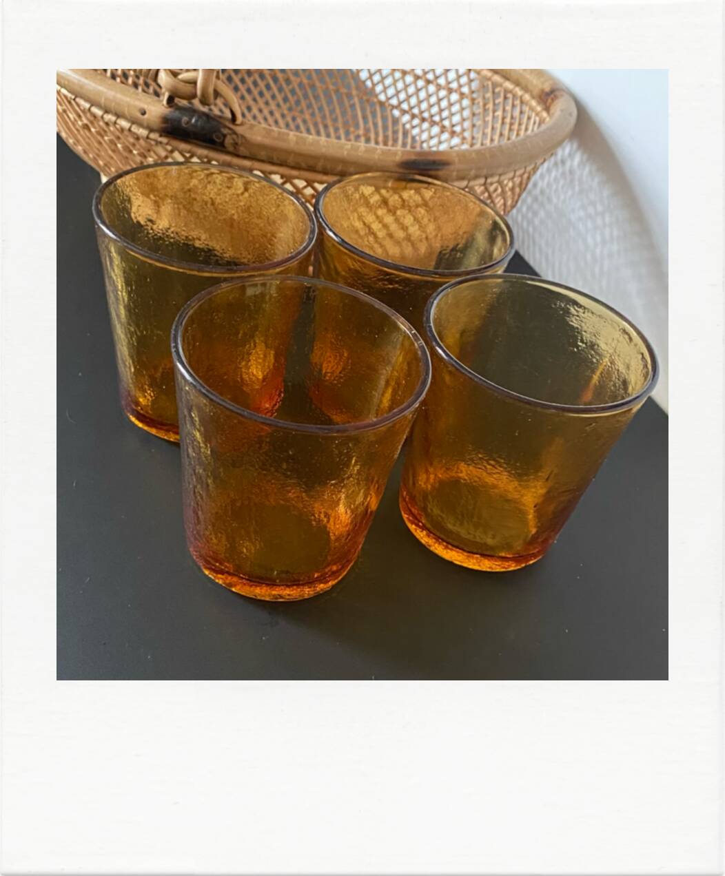 4 verres en verre ambré, années 70