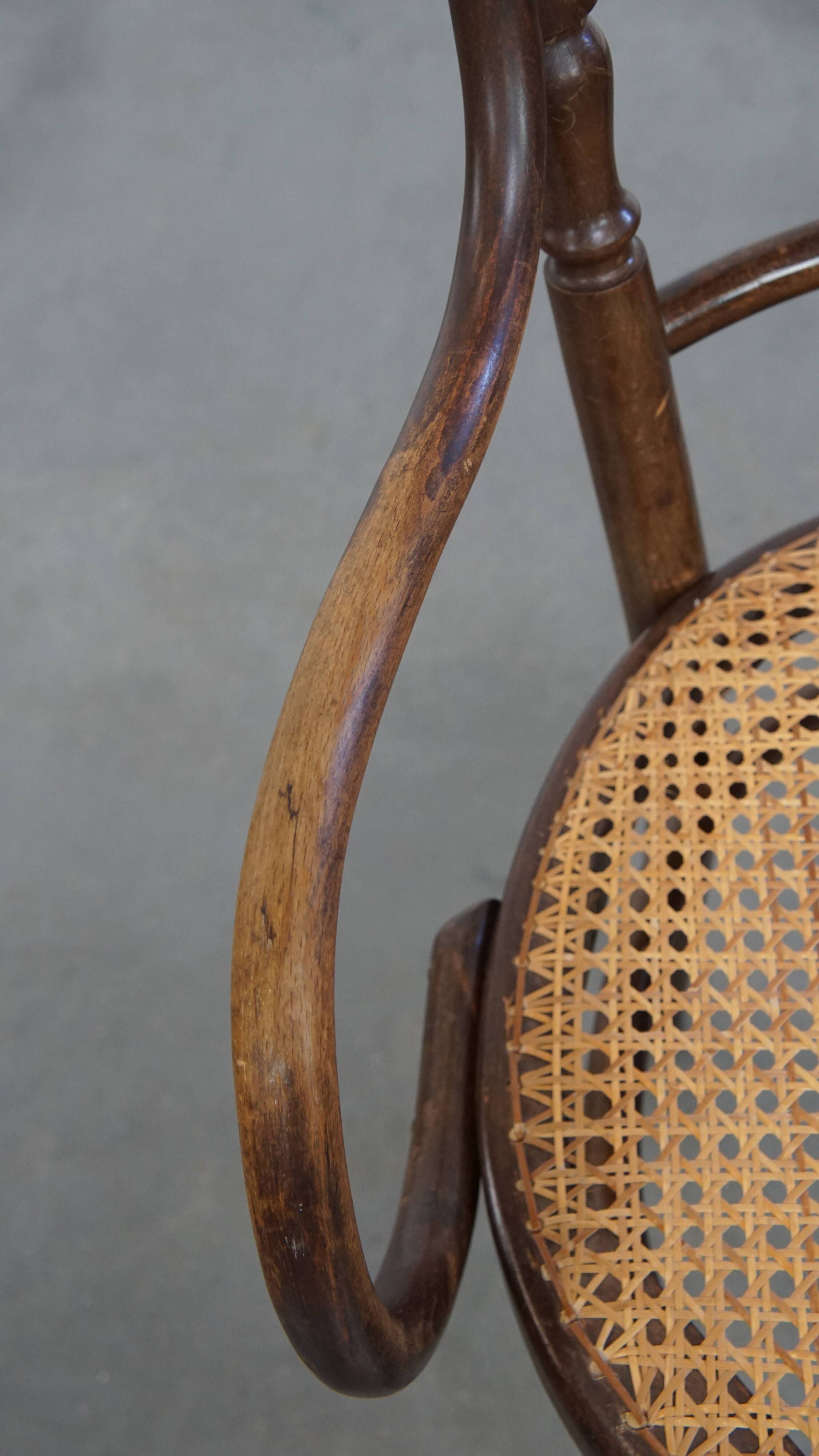 Original vintage Thonet bistro design chair with armrests
