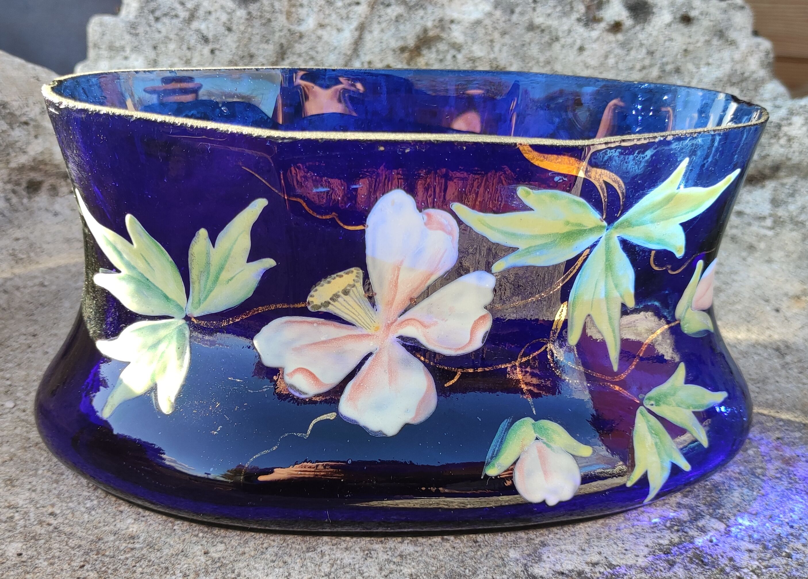 Old planter enamelled floral decoration