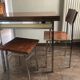 Table en formica avec sa chaise et son tabouret imitation palissandre