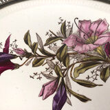 Porcelain tray decorated with flowers, openwork metal gallery