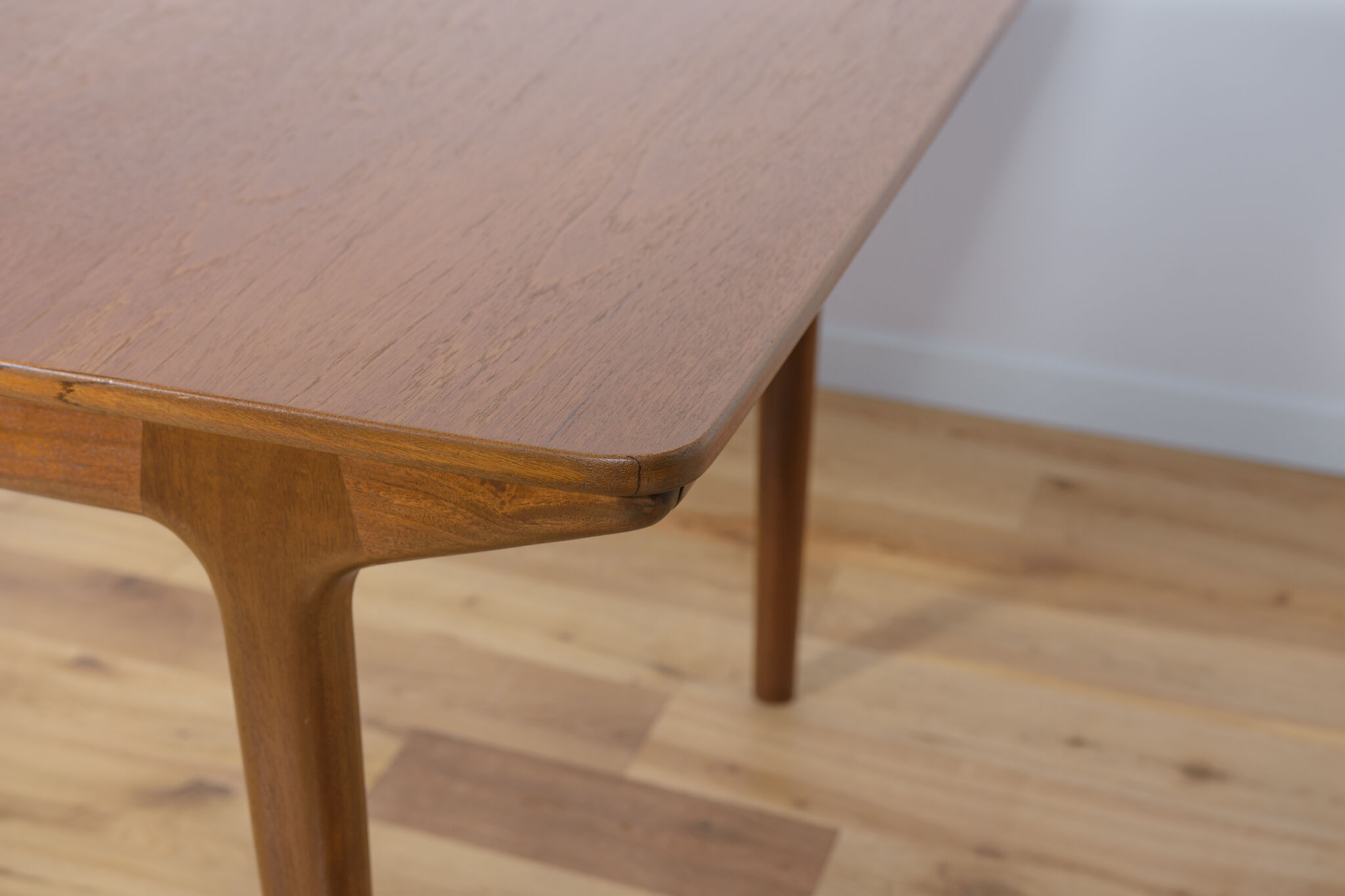 Teak extendable dining table from mcintosh, 1960s