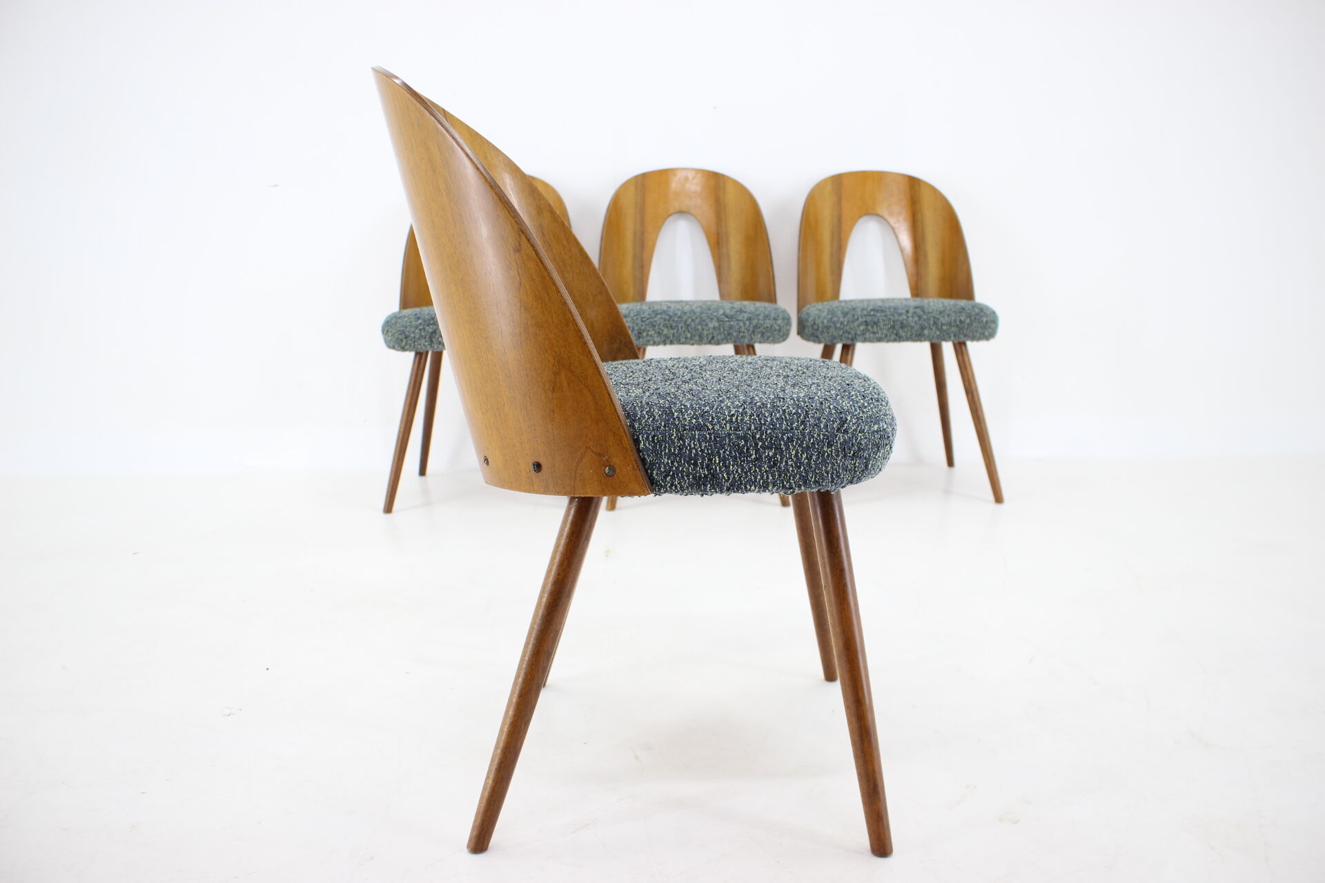Lot de 4 chaises d'Antonin Suman des années 1960, Tchécoslovaquie