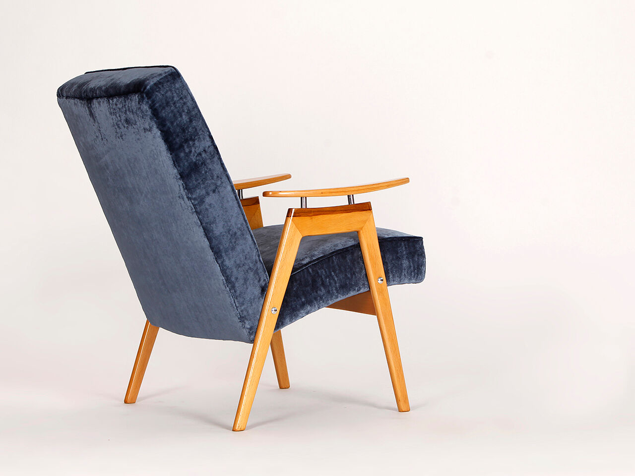 Lounge chair by Jaroslav Smidek for Jitona, 1960s