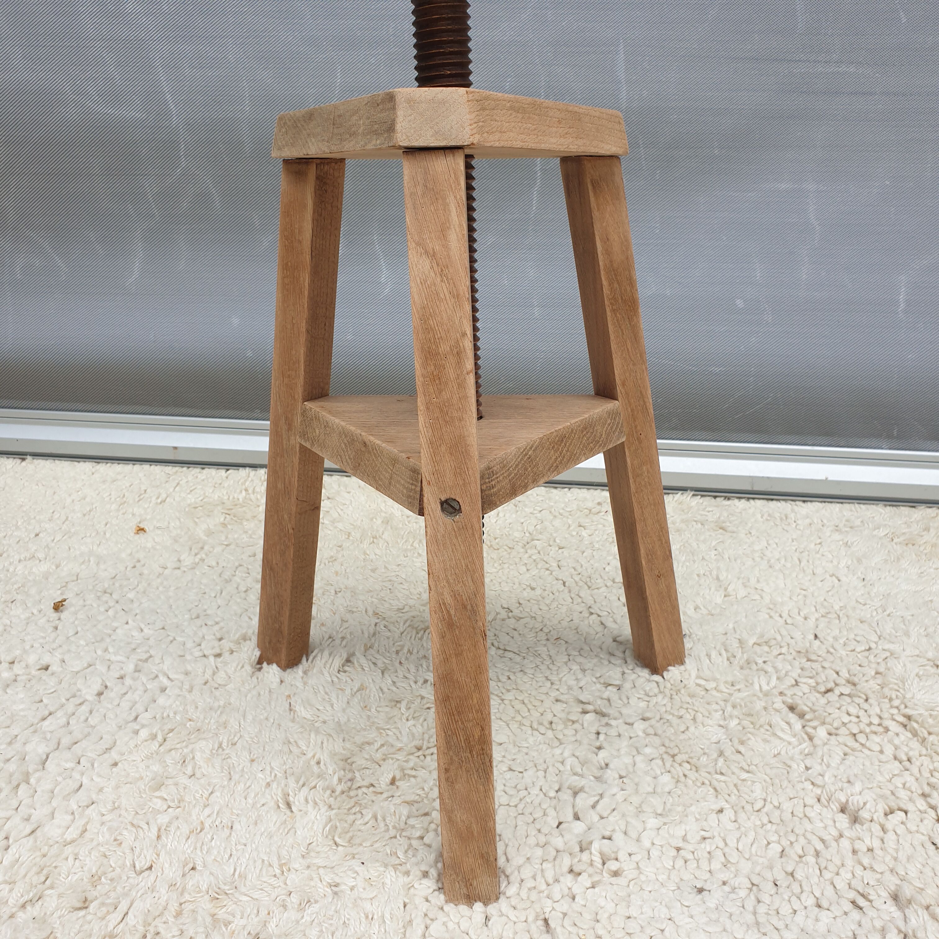 Watchmaker's stool with oak screw