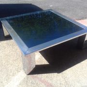 Table basse carré en acier chromé et miroir bleuté vers 1970