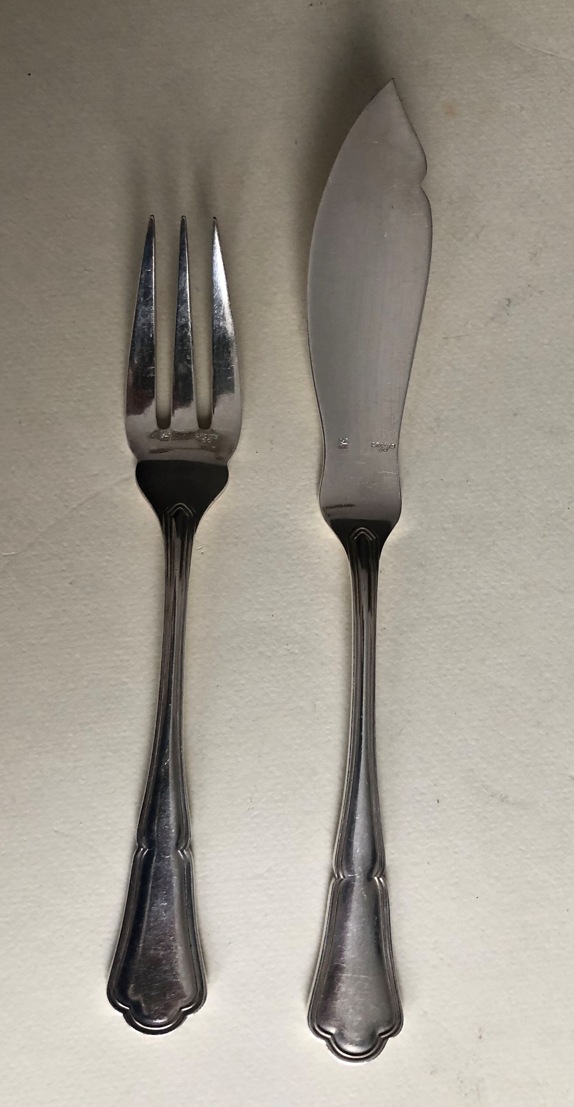 Housewife Ercuis in silver metal model with trilobed net 66 pieces