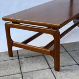 Table scandinave massive en teck