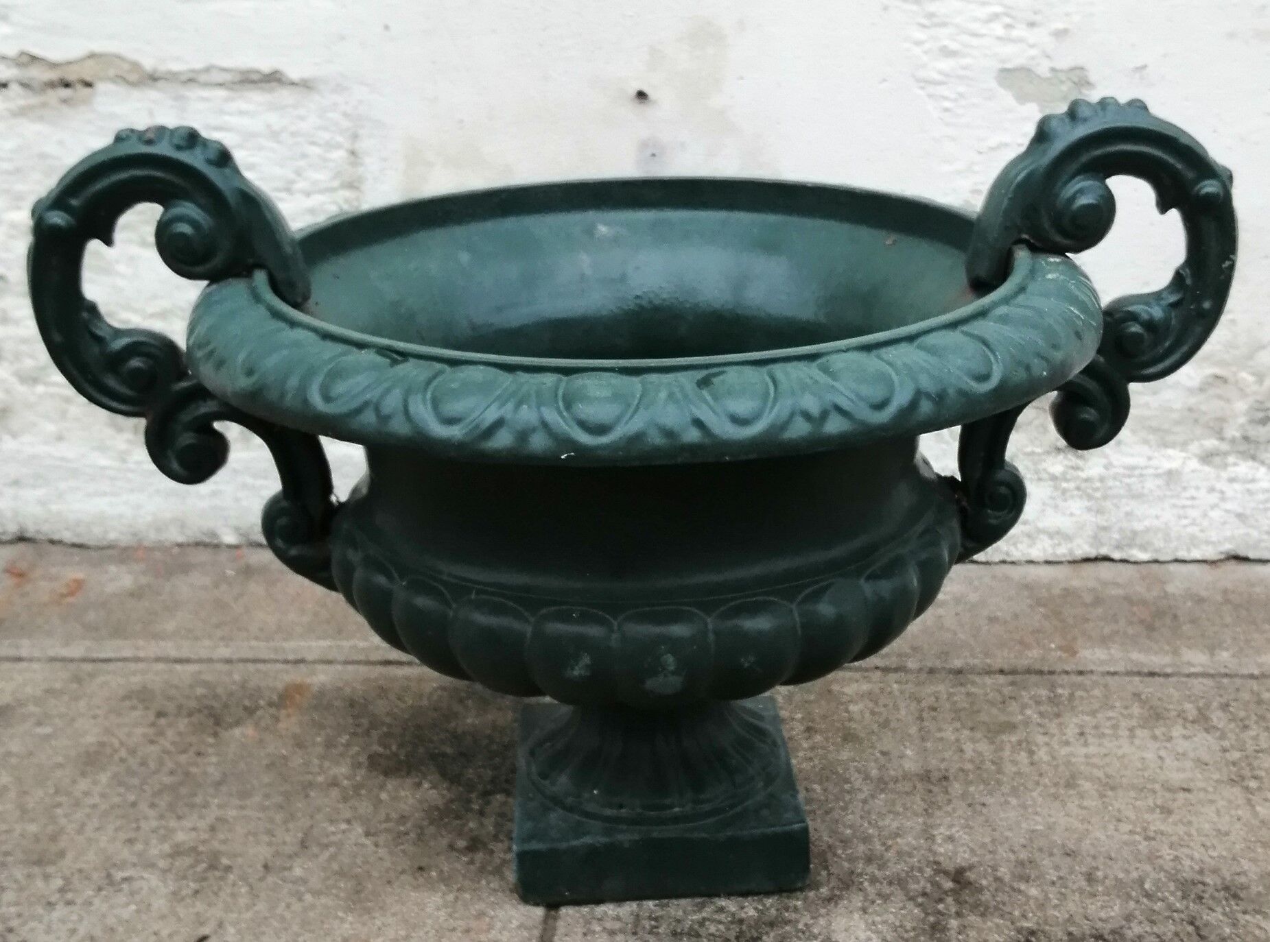 Cast iron medicis vases