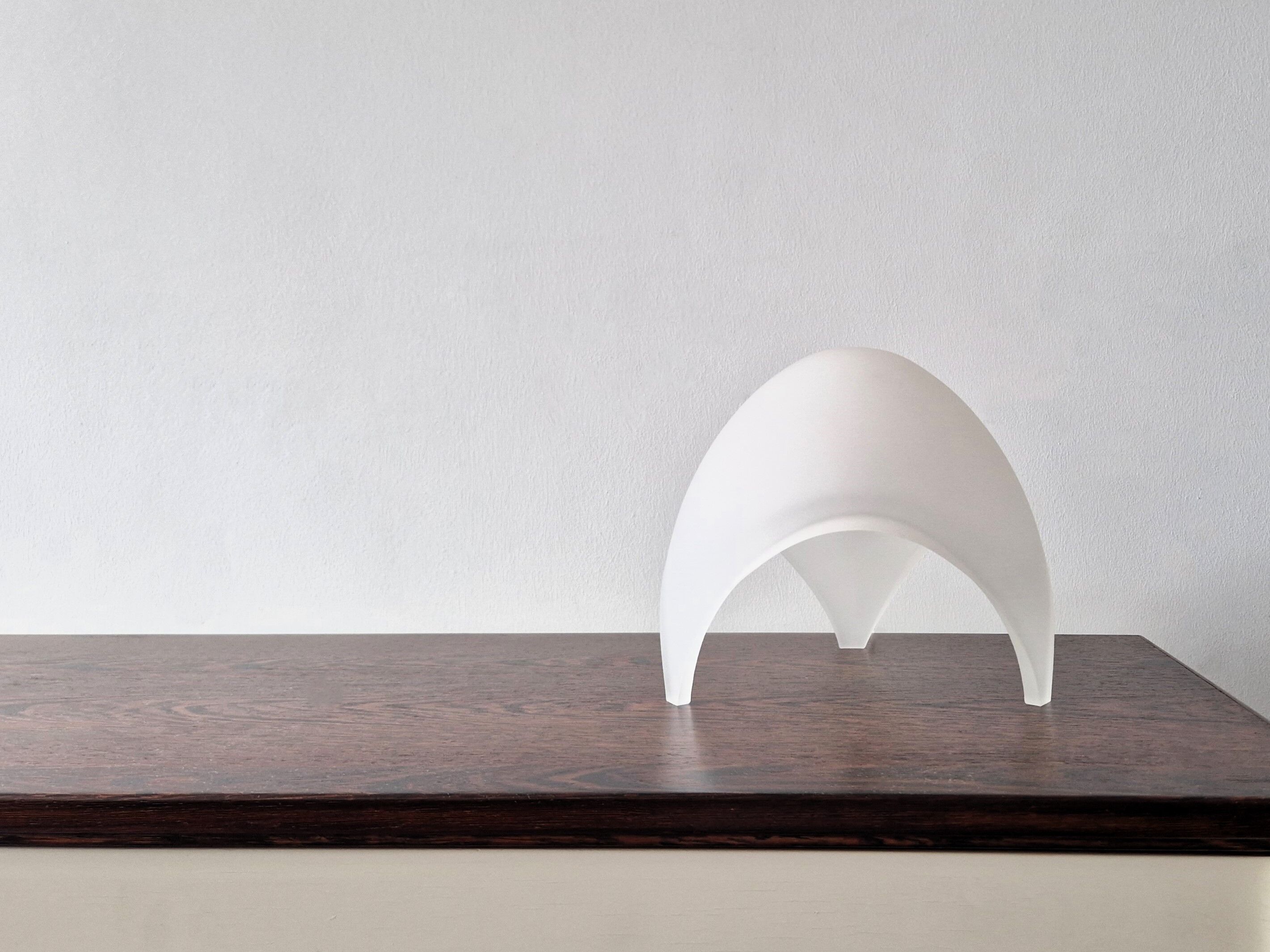 Frosted glass 'Coque' table lamp for Martinelli Luce, Italy 1970's