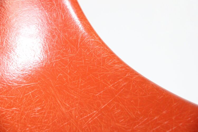 Paire de chaises DSW Oranges par Charles et Ray Eames pour Herman Miller