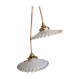 Pair of white opaline hanging with transparent serrated edges