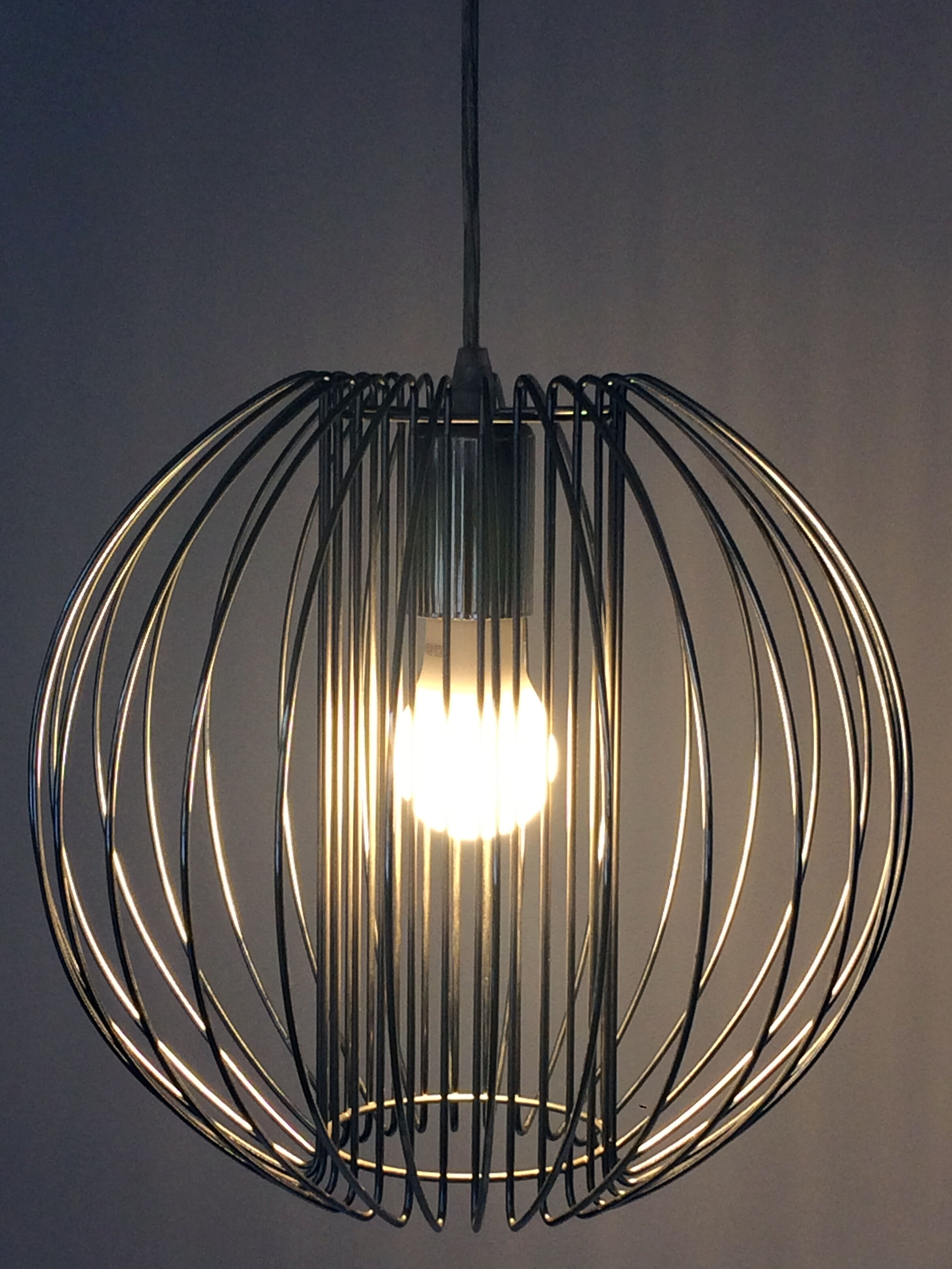Suspension en fil d'acier 1970
