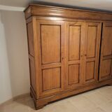Armoire merisier massif