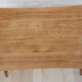 Coffee table with compass feet