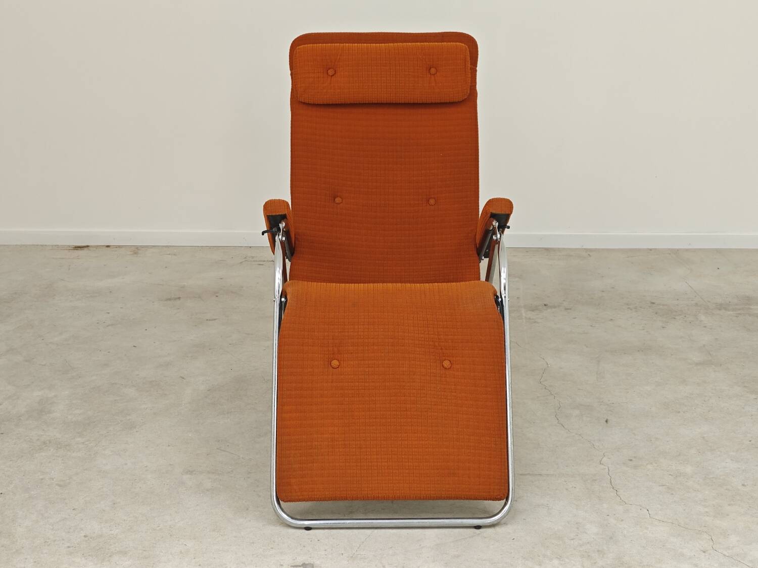 Indoor deckchair, Lama 70's orange deck chair