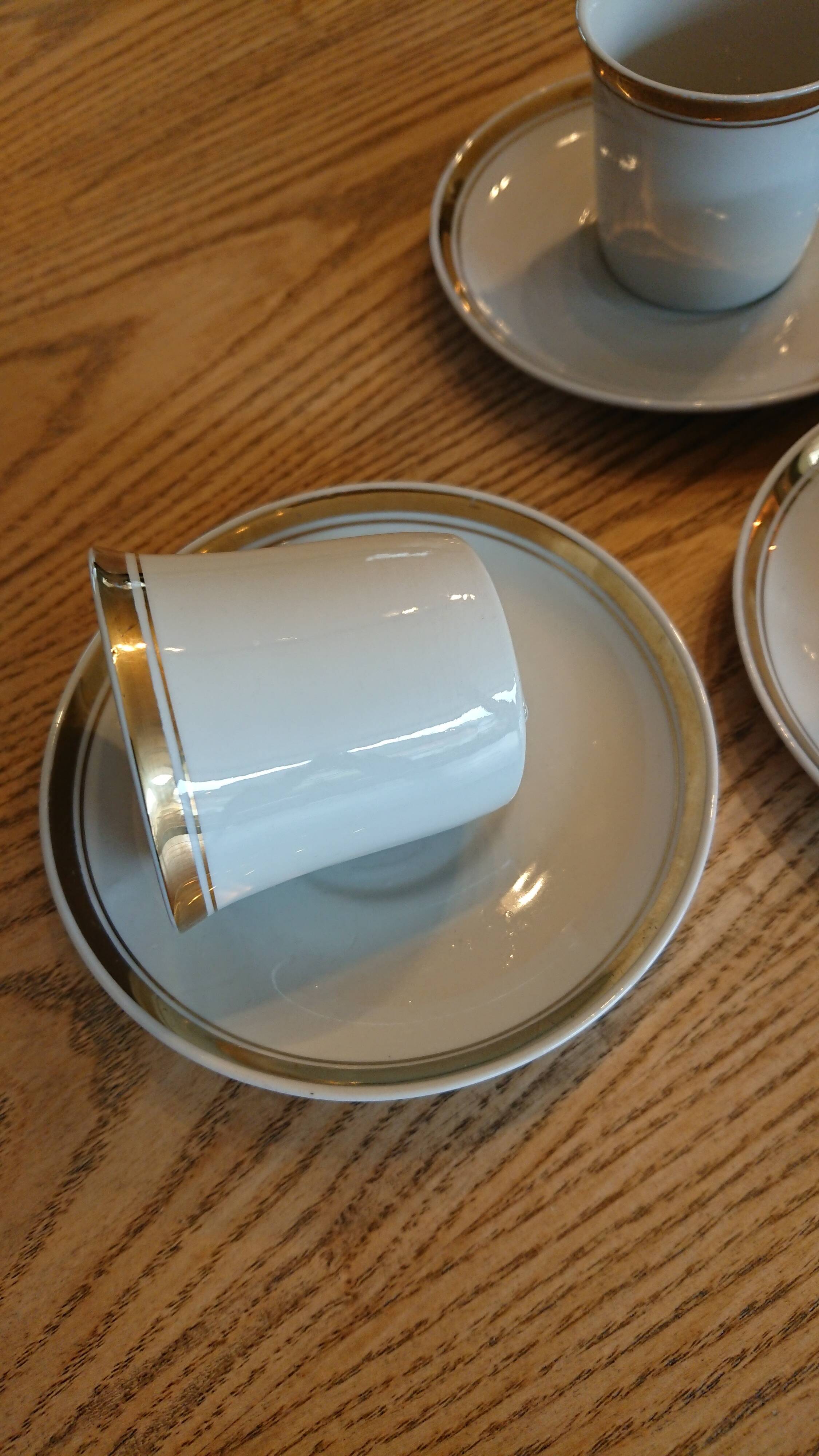 Gold pattern porcelain coffee cups