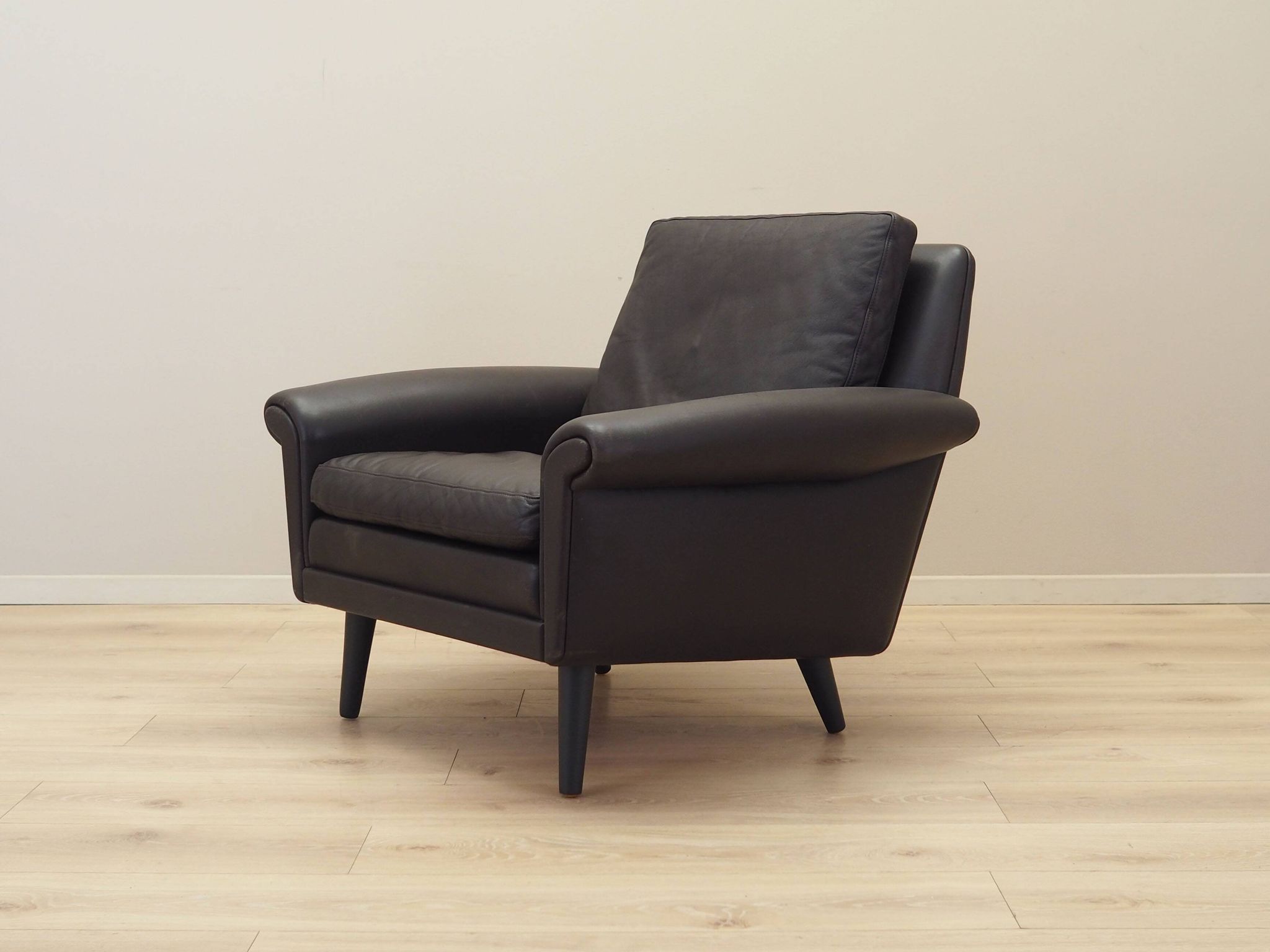 Brown leather armchair, Danish design, 1960s, designer: Aage Christiansen,