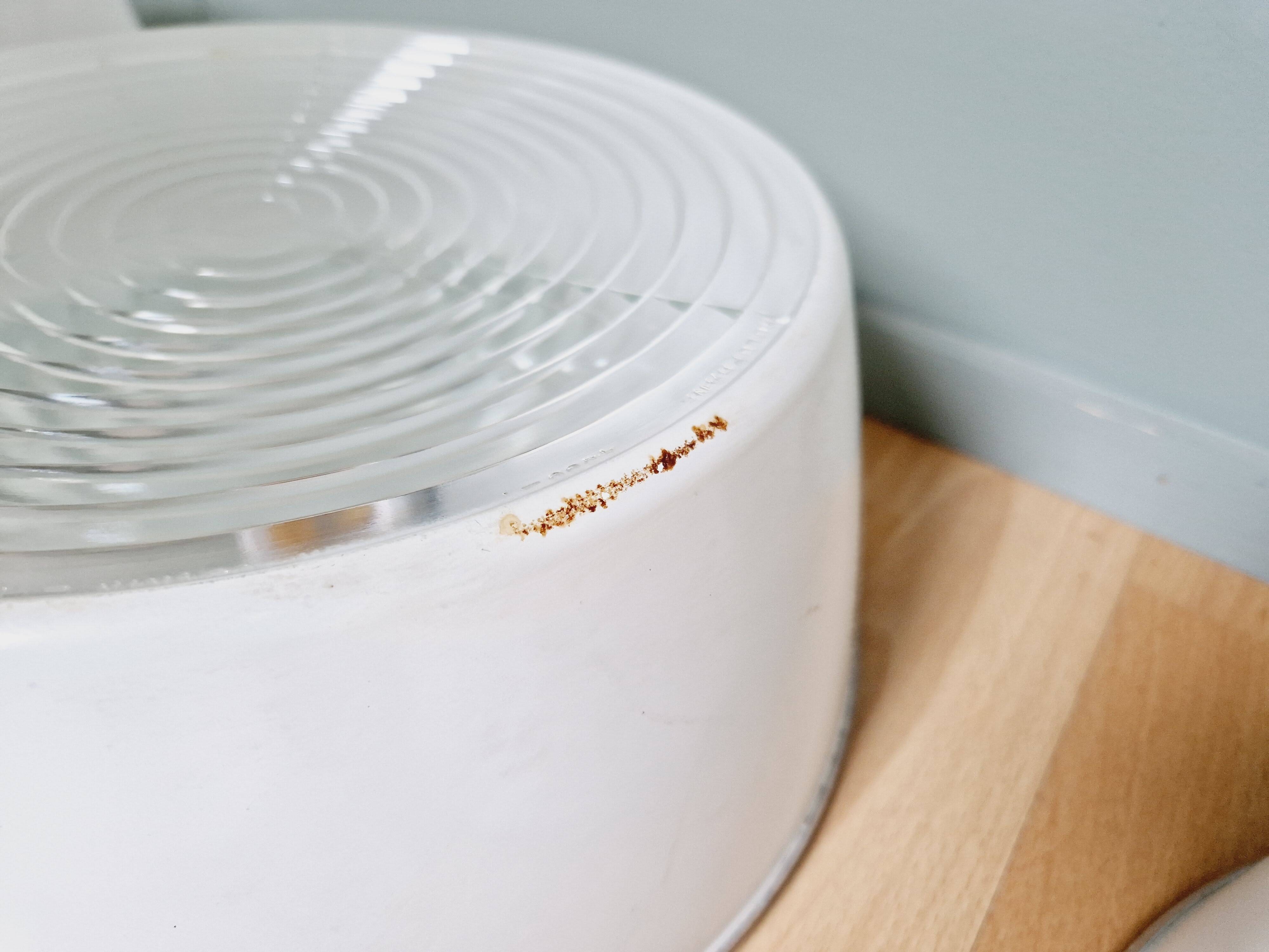 Plafonnier industriel Holophane en verre opaline blanc et transparent (7 disponibles)