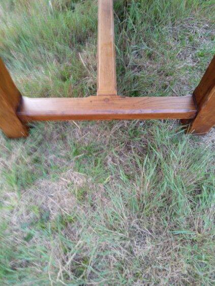 Table de ferme barre à chat