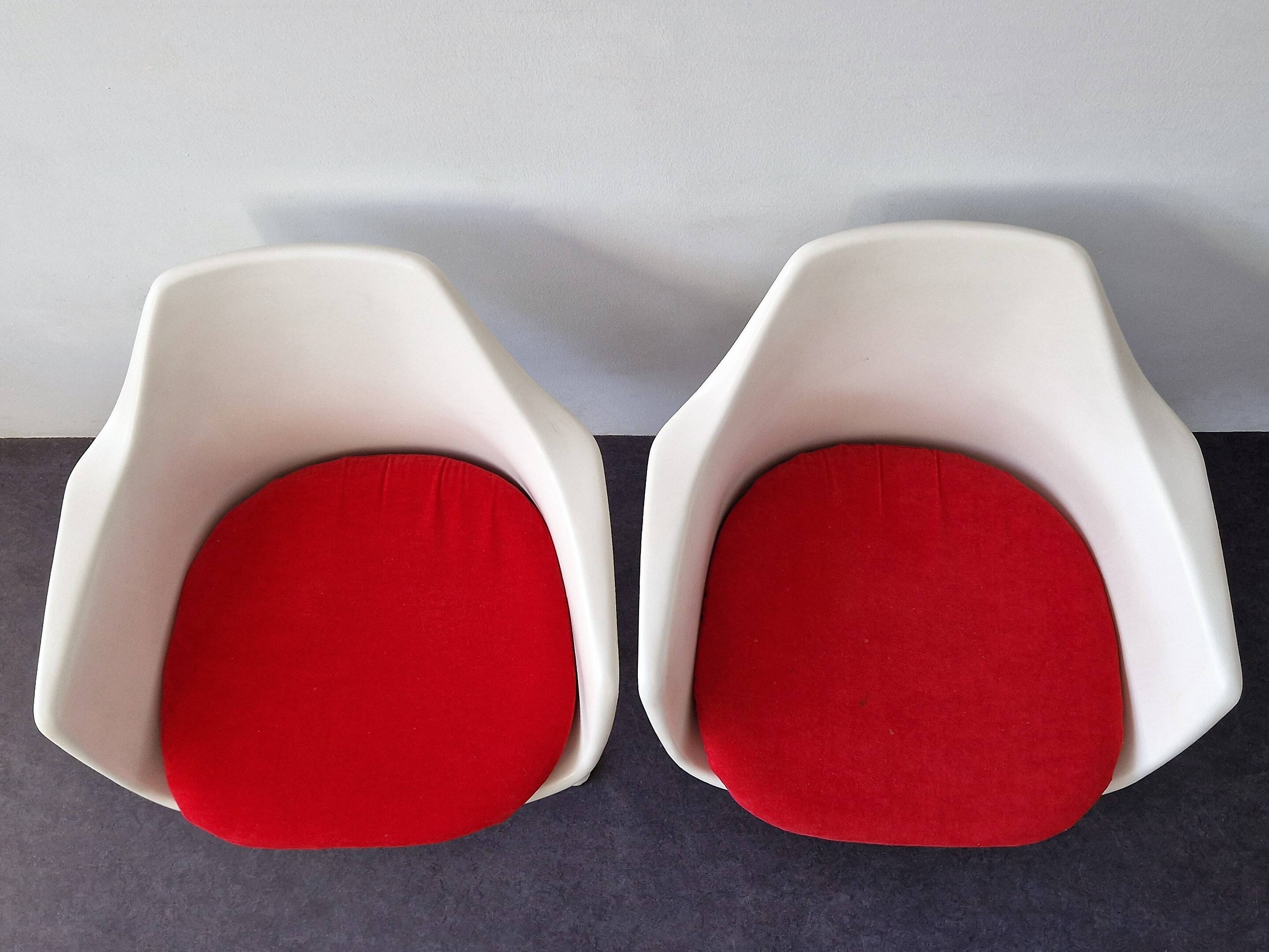 Tulip Swivel Armchairs by Maurice Burke for Arkana, England, 1960s, Set of 2