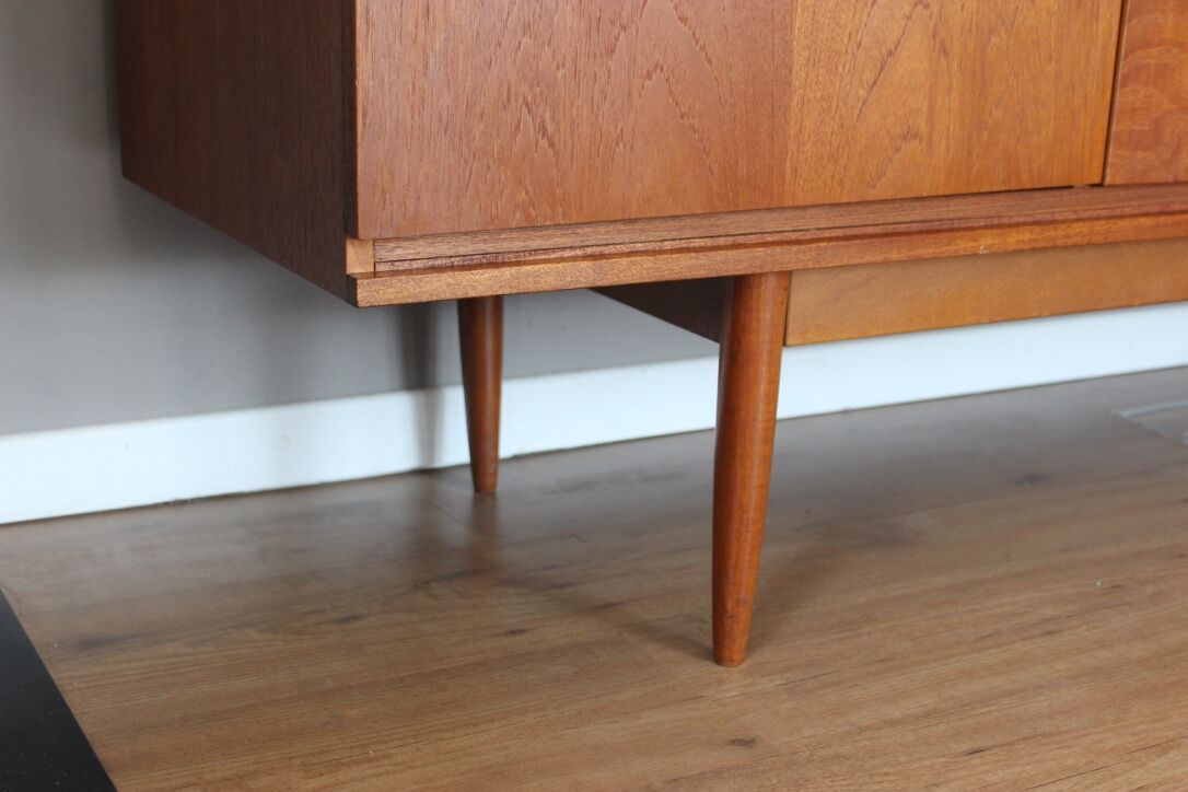 Vintage Scandinavian style teak line by Austinsuite 60s
