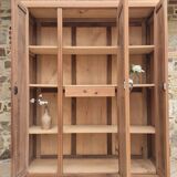 Armoire parisienne