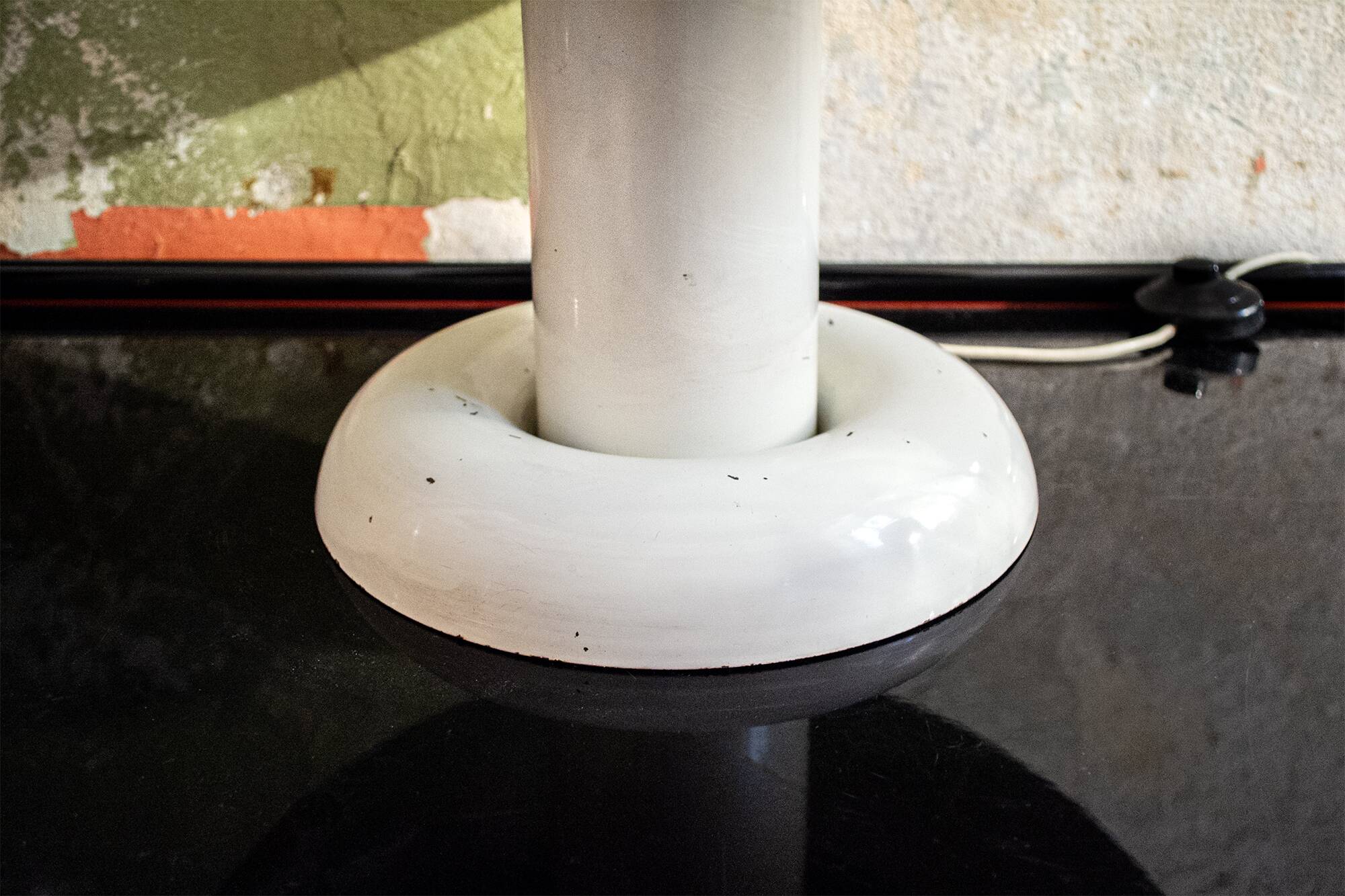 Lampada da tavolo in metallo laccato Space Age Anni '60